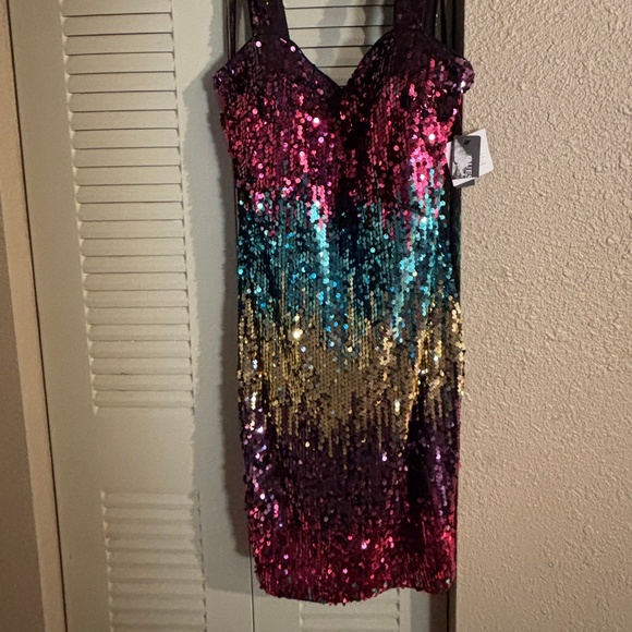 Guess Multicolored sequins Sweetheart neckline Sheath silhouette Size 6 NWT - Picture 8 of 13